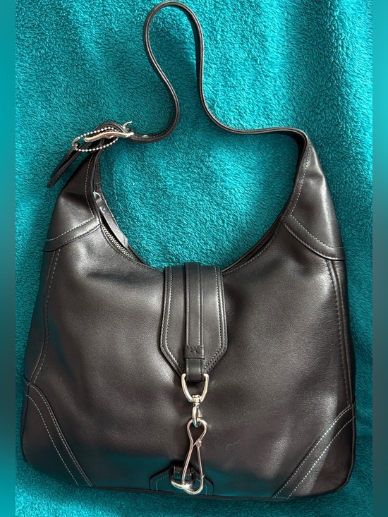 Coach Handbags - Coach Hamptons 2005 VINTAGE Hobo Bag
with hangtag